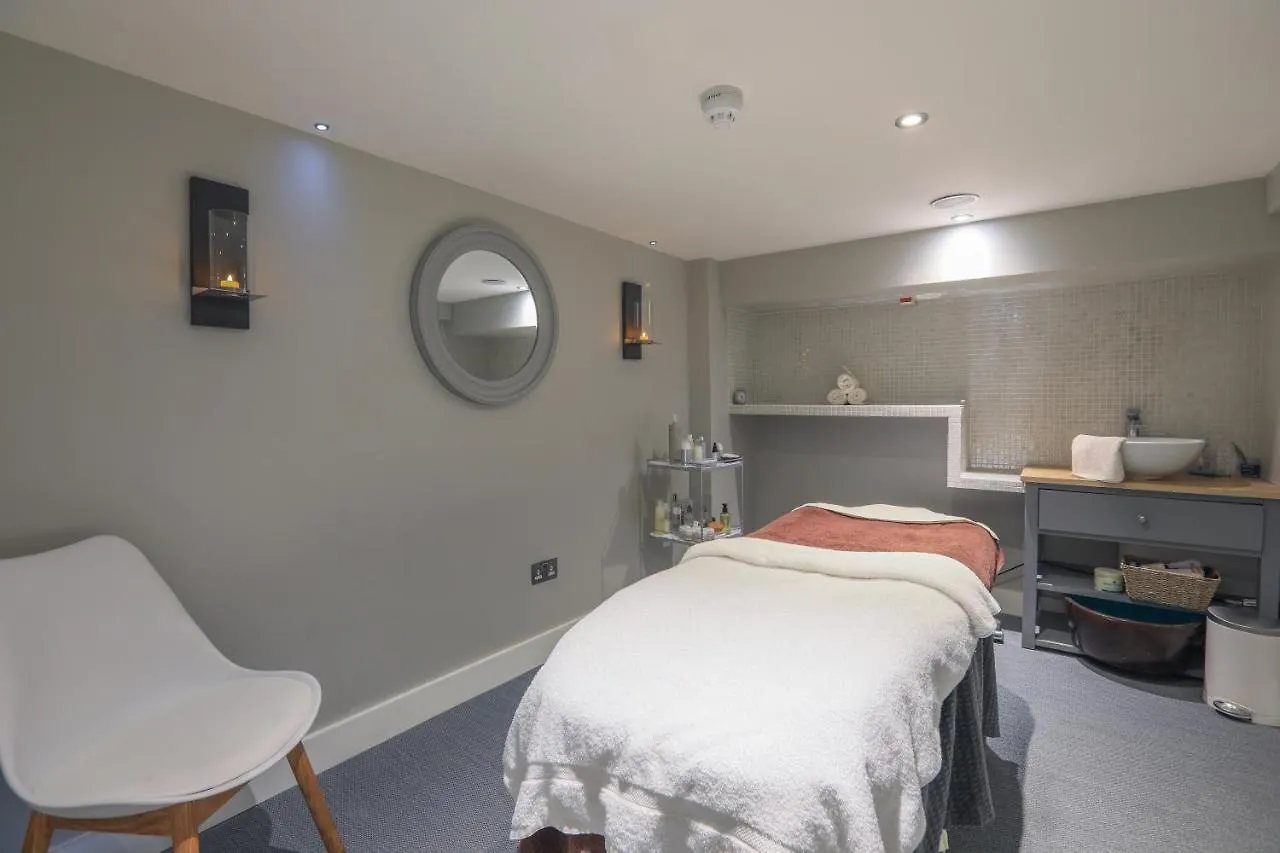 Harbour Hotel & Spa Christchurch 4*, كرايستشيرش
